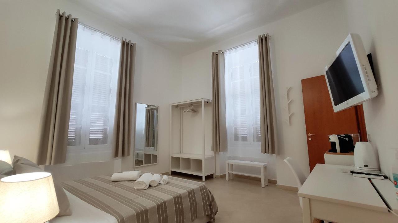 Nell'Azzurro Hotel Cagliari Kültér fotó