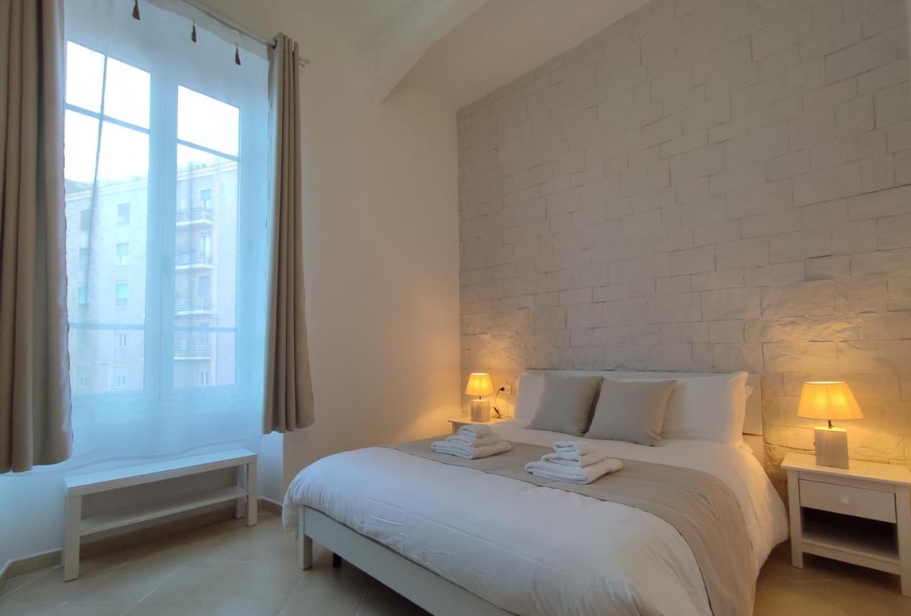 Nell'Azzurro Hotel Cagliari Kültér fotó